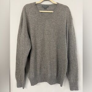 Daniel Cremieux Signature Collection 100% Cashmere Gray Men Large V-neck Sweater